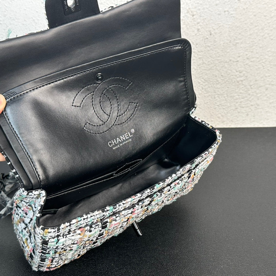 Elite Carryalls