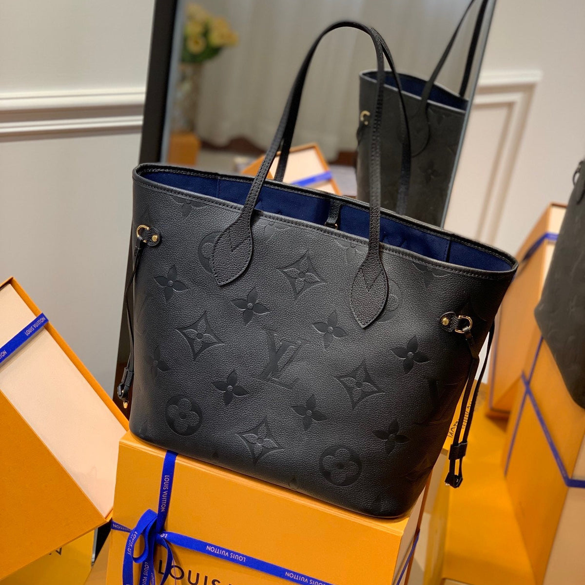 LOU NEVERFULL MM BAG