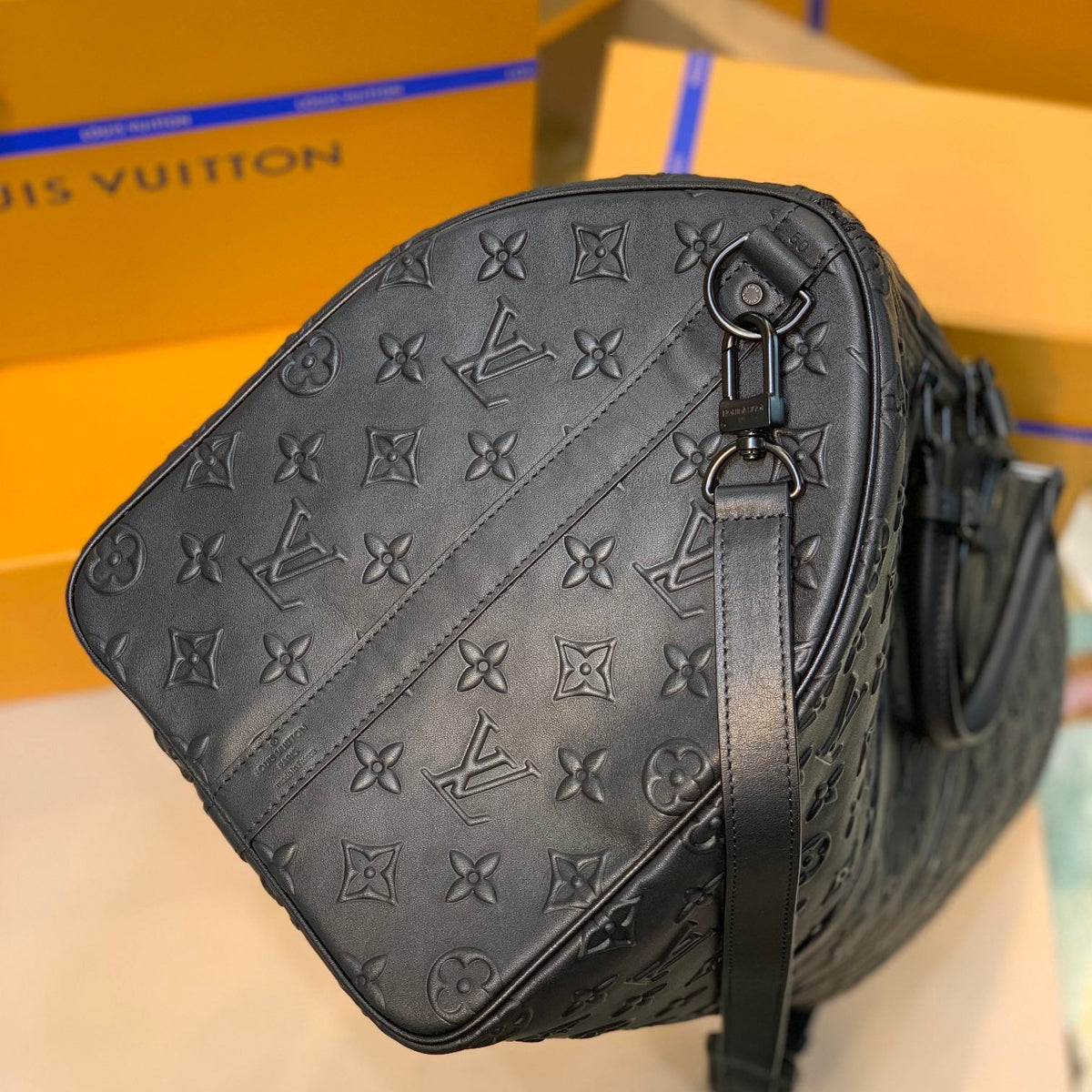 LOU KEEPALL BANDOULIÈRE 50 BAG
