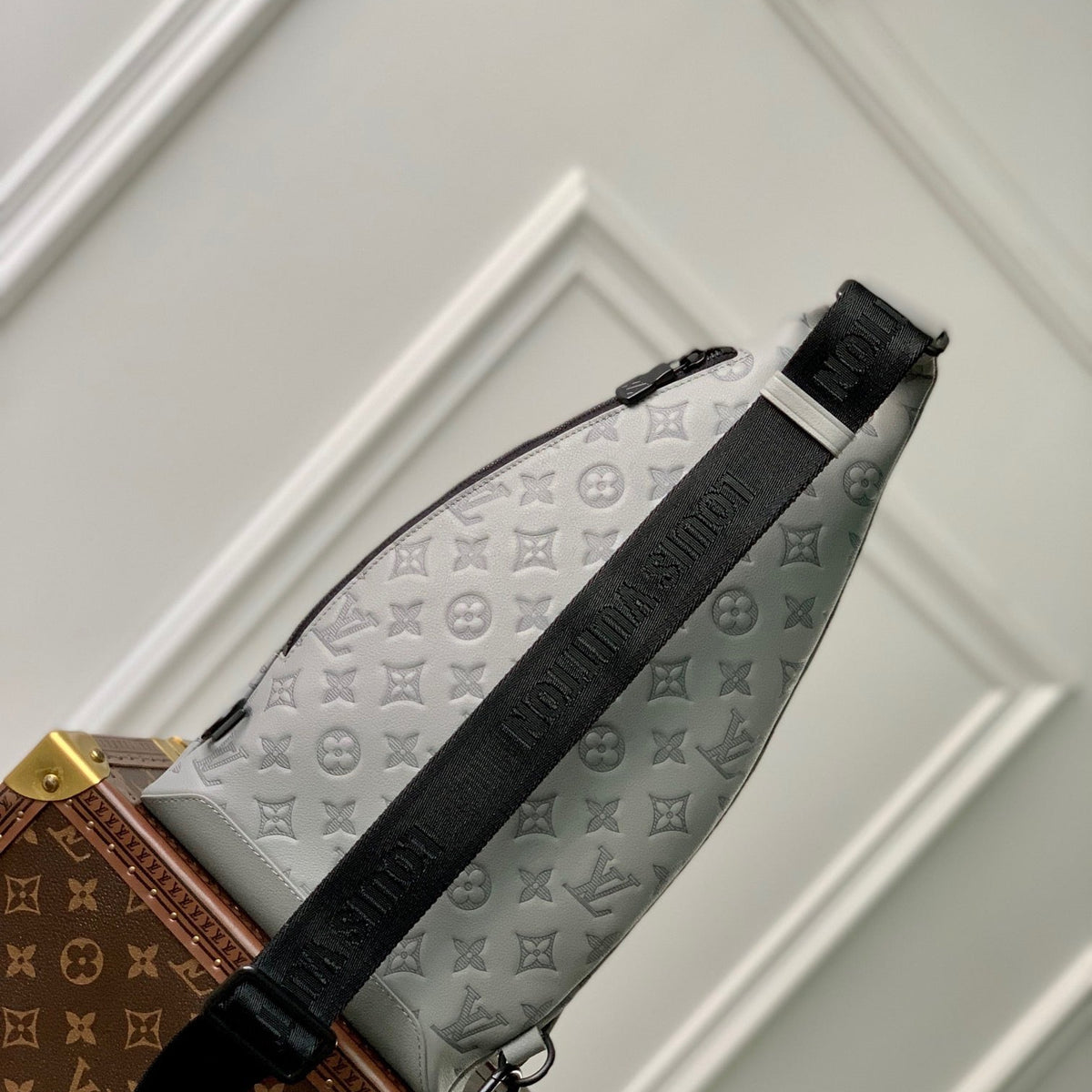 LOU DUO SLING BAG