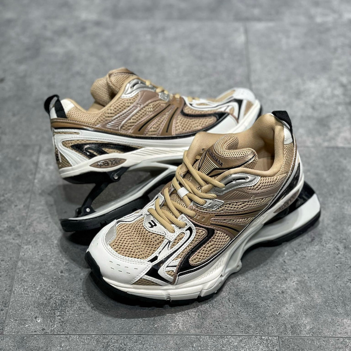 BAL X-PANDER TRAINERS