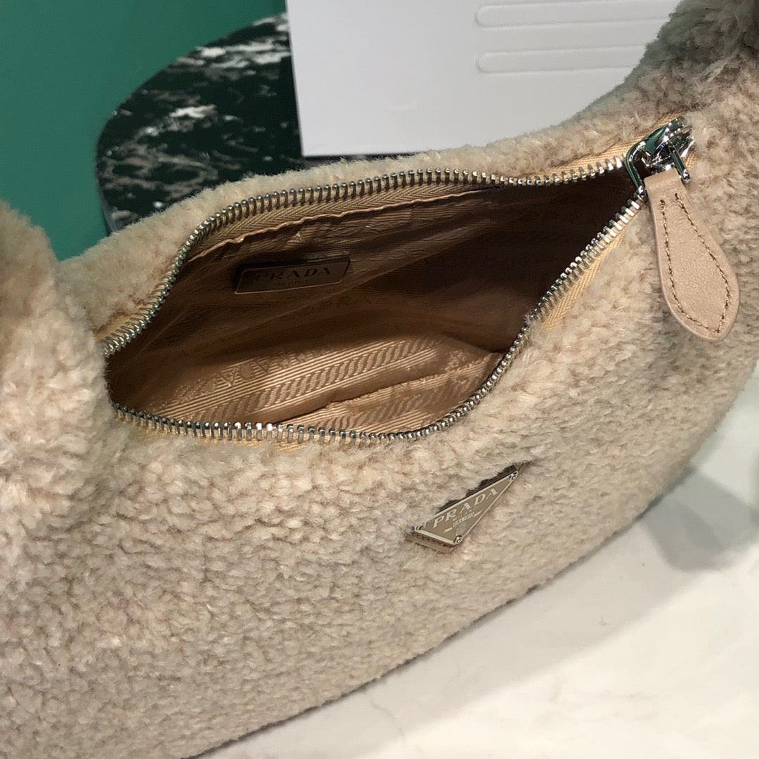 PD RE-EDITION 2000 WOOL BAG