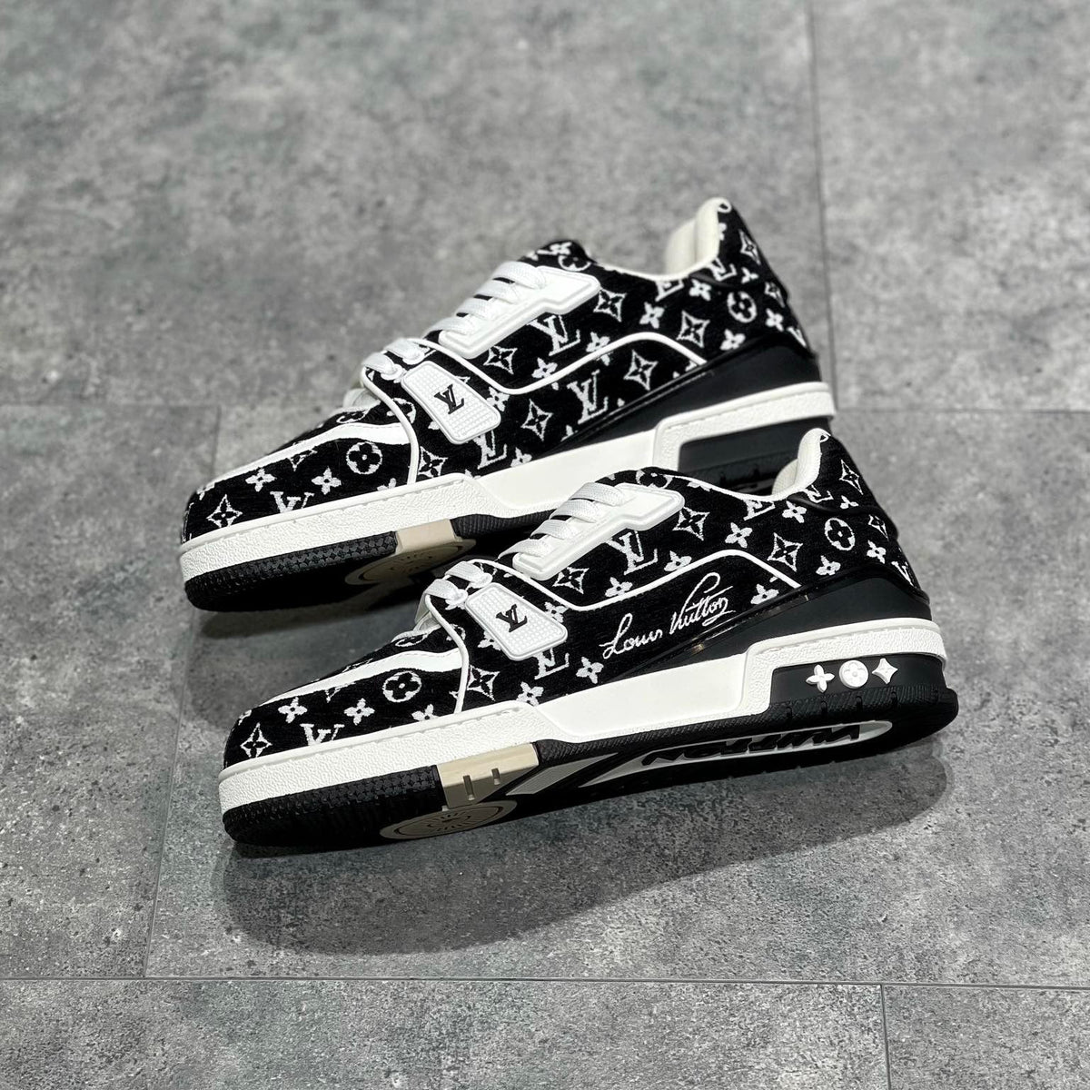 LOU TRAINERS