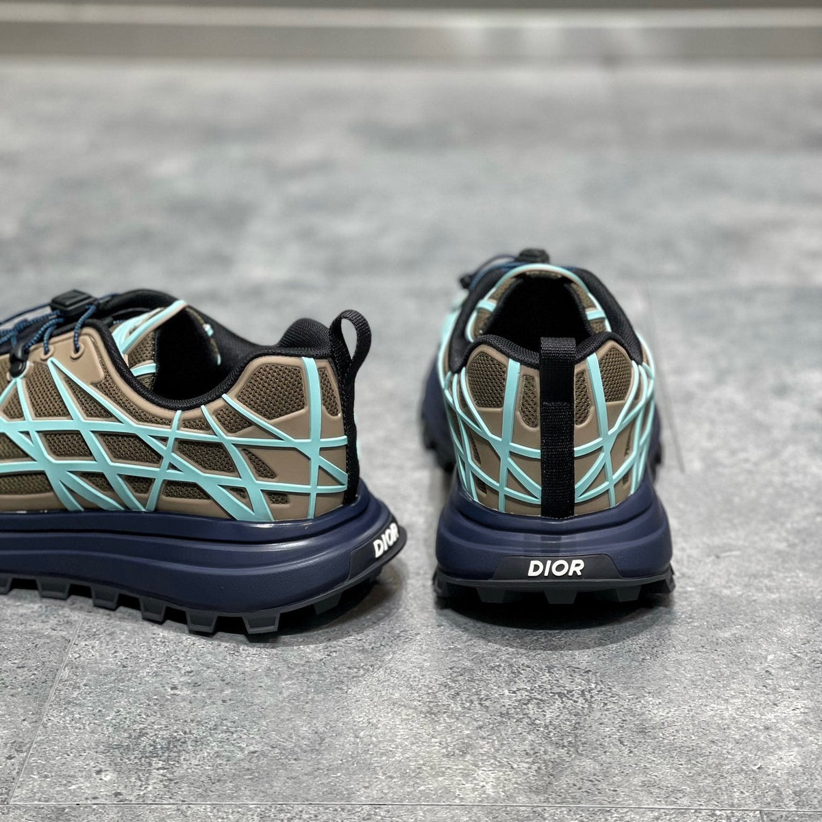 CD B31 TRAINERS