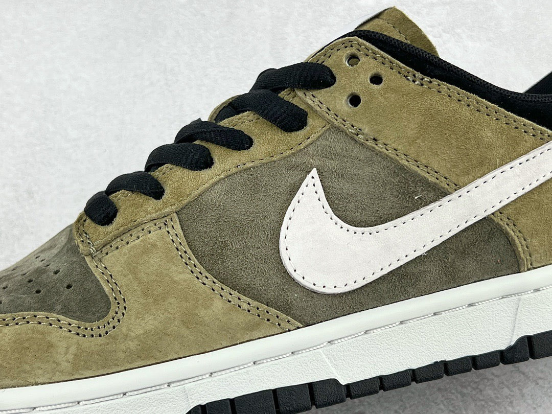 DUNK LOW x OTOMO KATUSHIRO