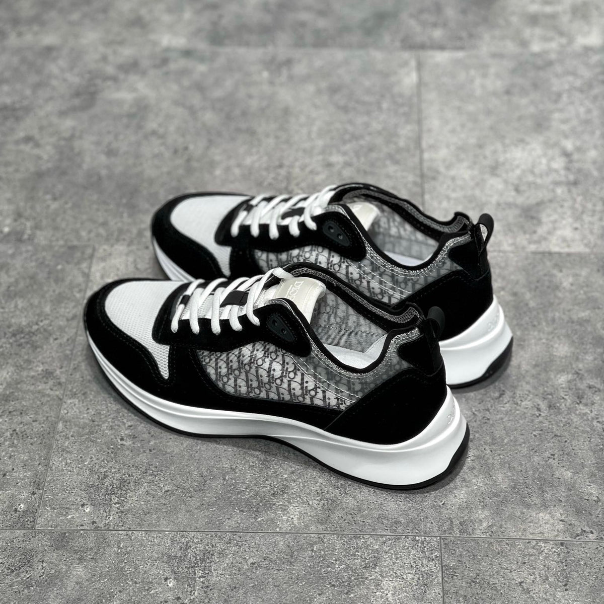 CD B25 SNEAKERS