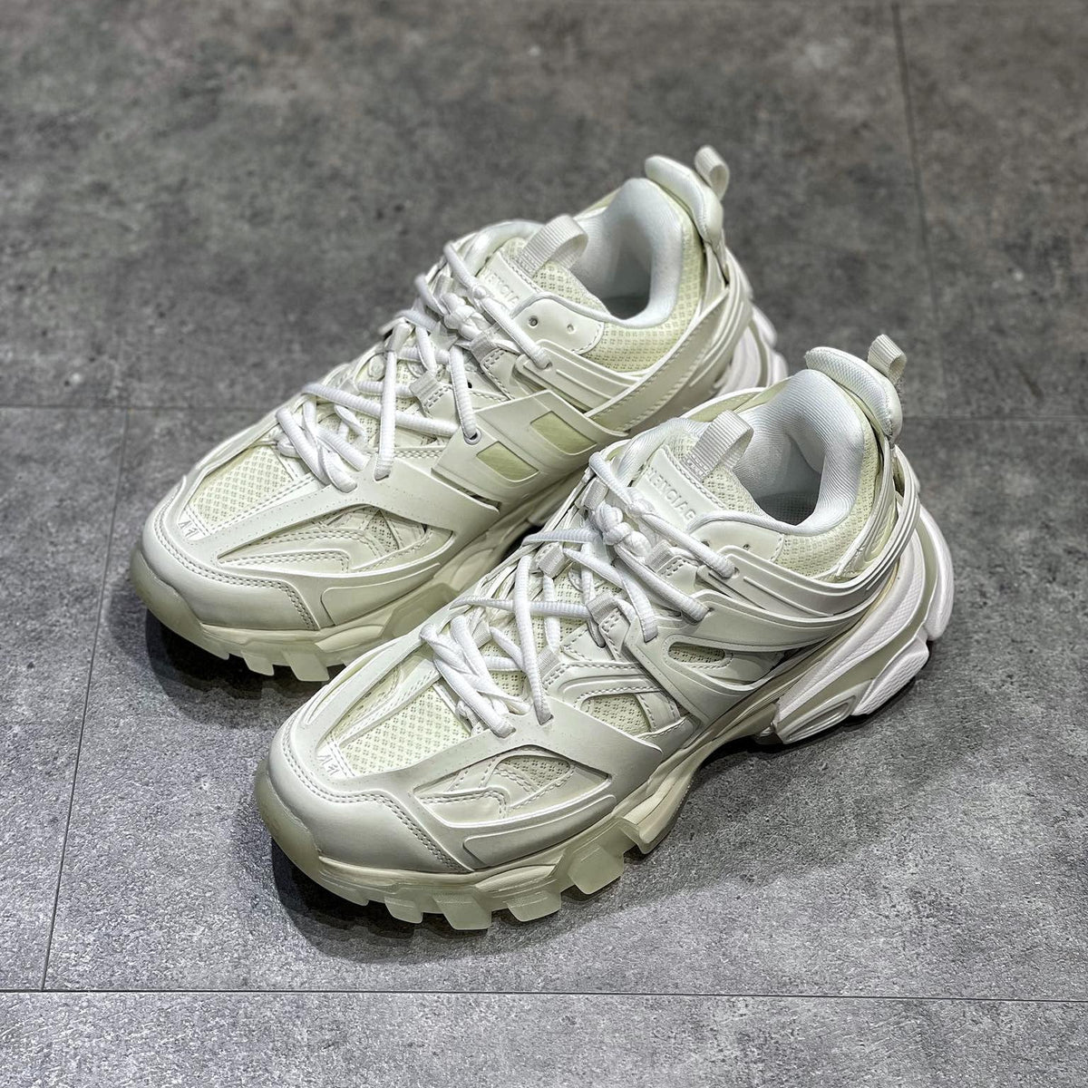 BAL TRACK 3.0 SNEAKERS