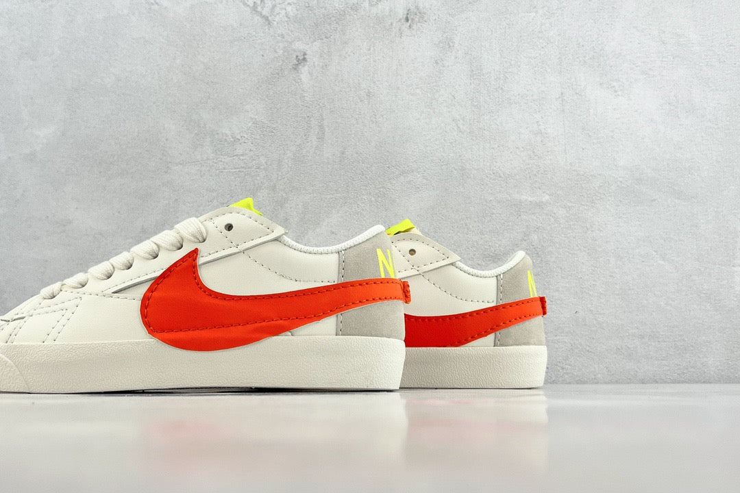 NIKE BLAZER LOW SWOOSH