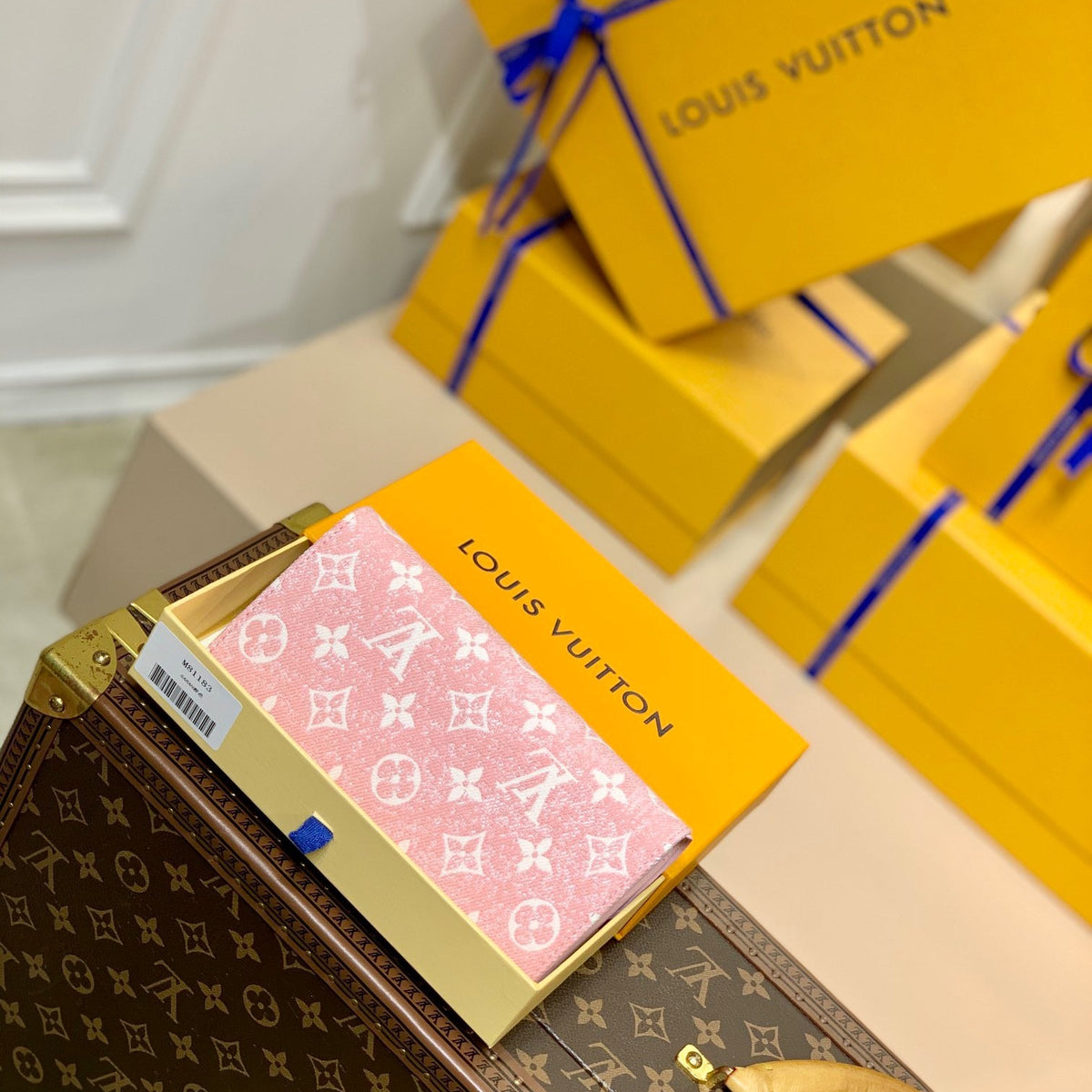 LOU SARAH WALLET