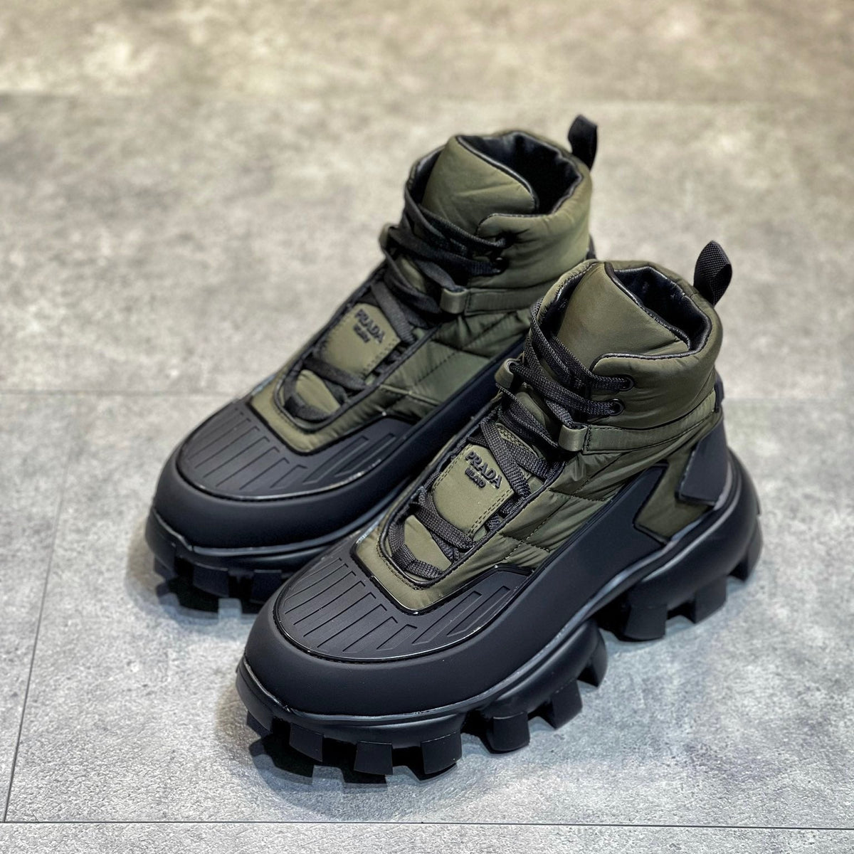 PD CLOUDBUST THUNDER SNEAKER