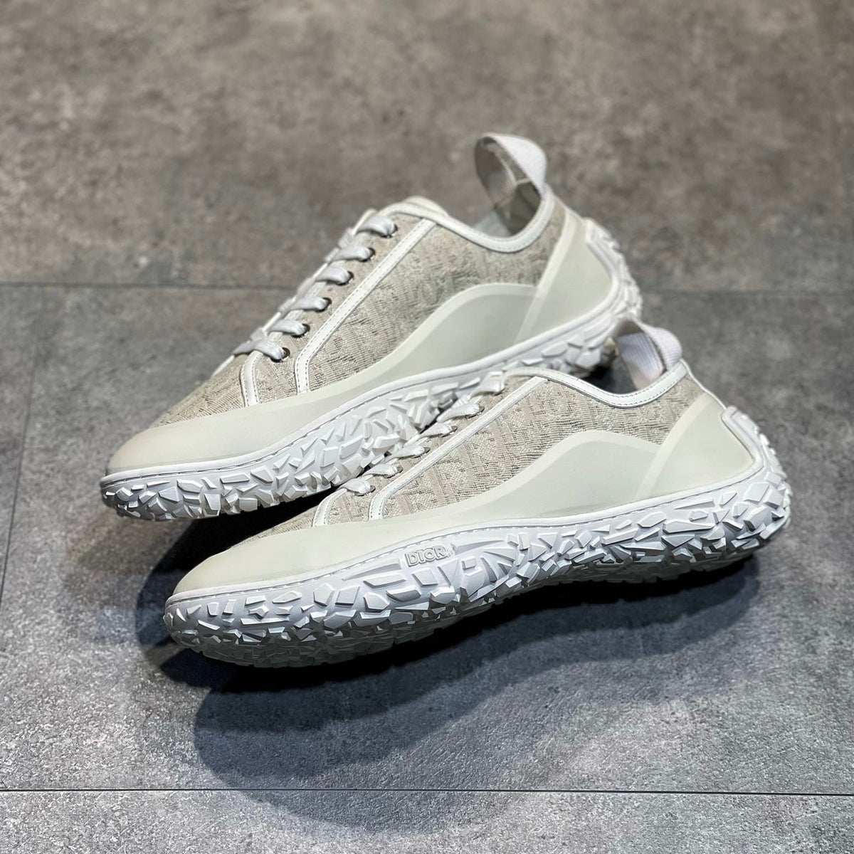 CD B28 SNEAKERS