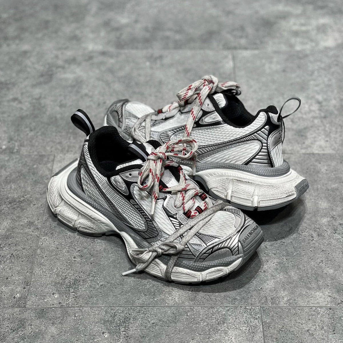 BAL 3XL TRAINERS