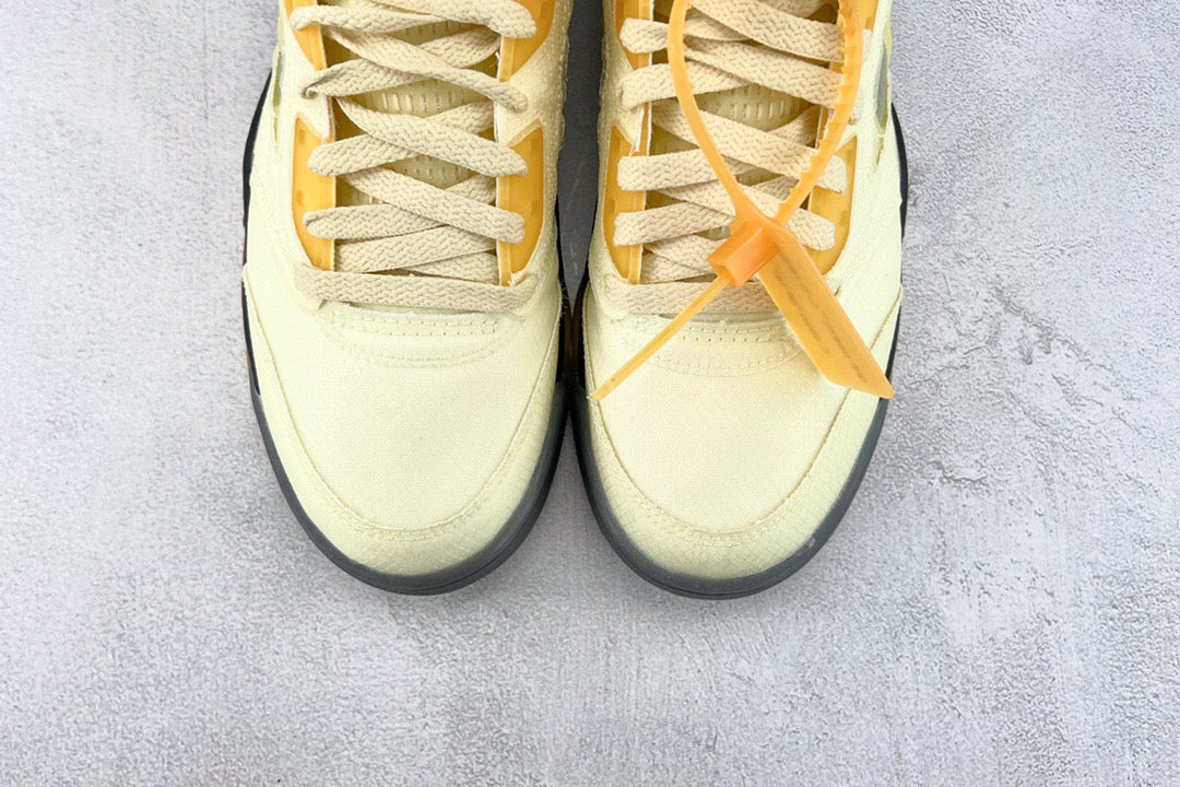 JORDAN X OFF WHIT 5 RETRO