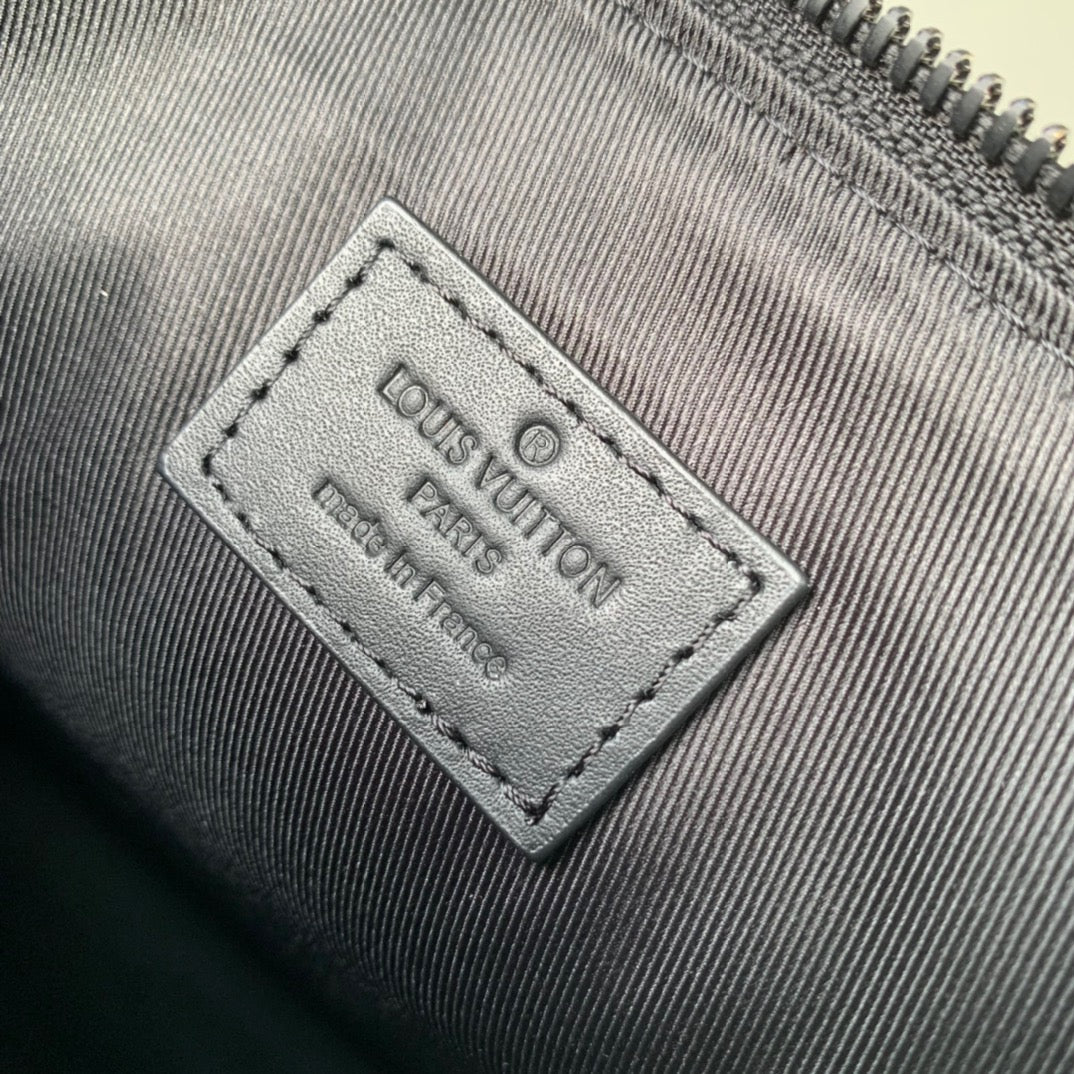 LOU TAKEOFF POUCH