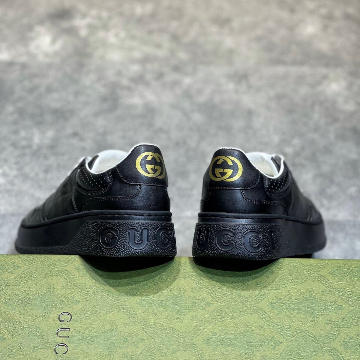 GG EMBOSSED SNEAKER
