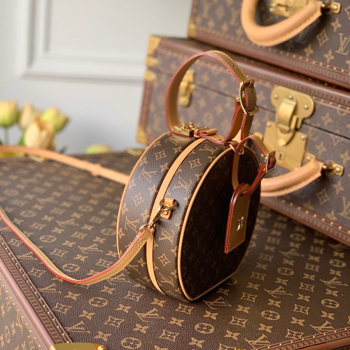 LOU PETITE BOITE CHAPEAU BAG