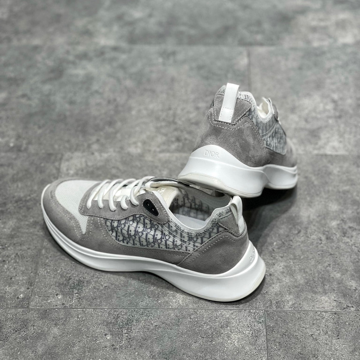 CD B25 SNEAKERS