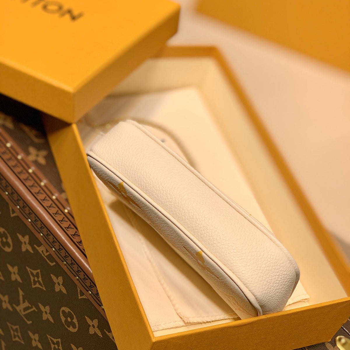 LOU MINI POCHETTE ACCESSOIRES