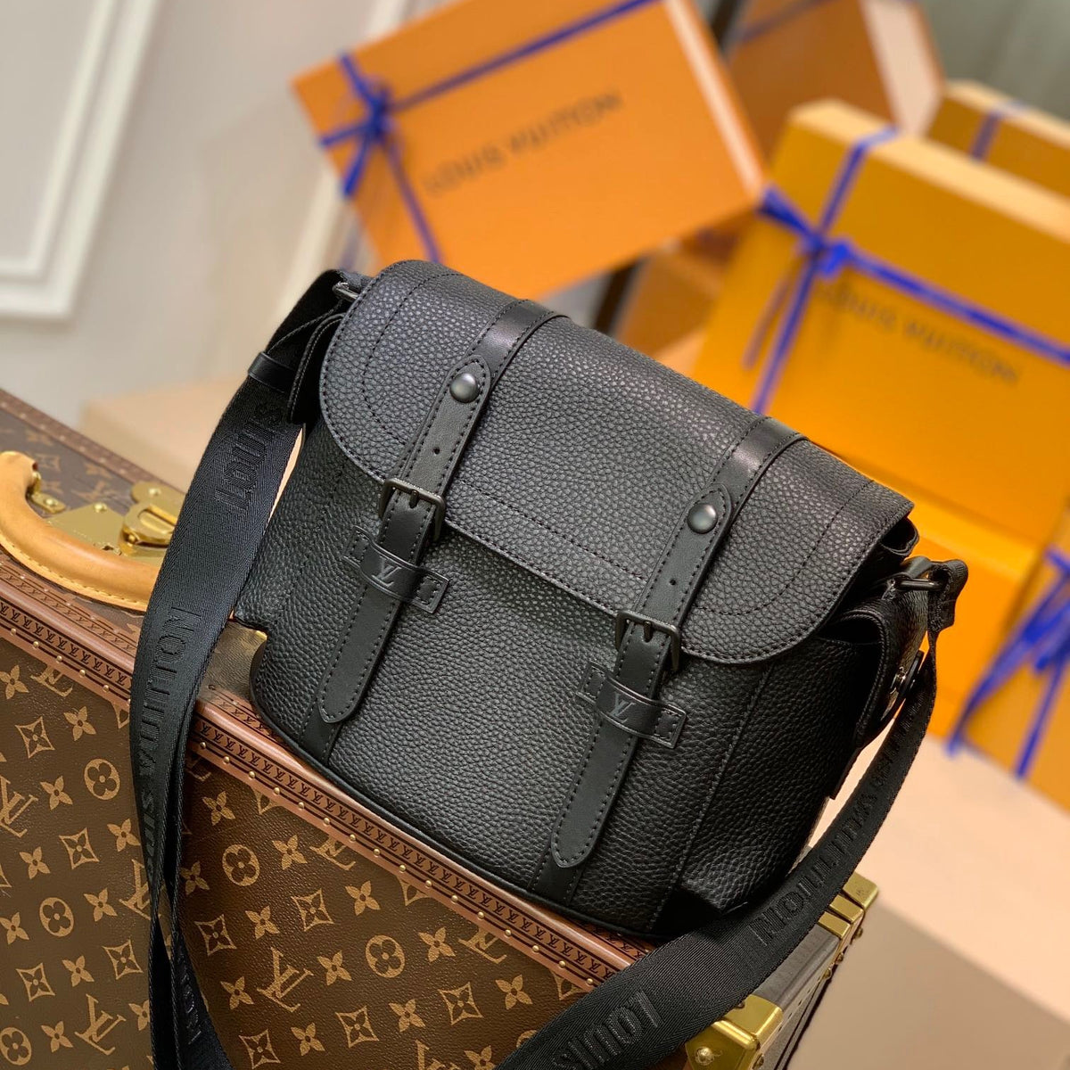 LOU CHRISTOPHER MESSENGER BAG