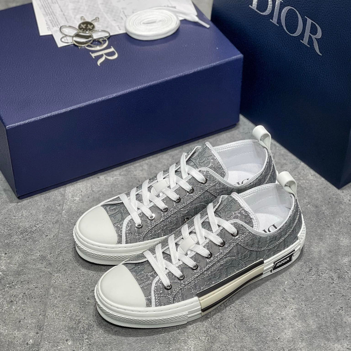 CD B23 SNEAKERS