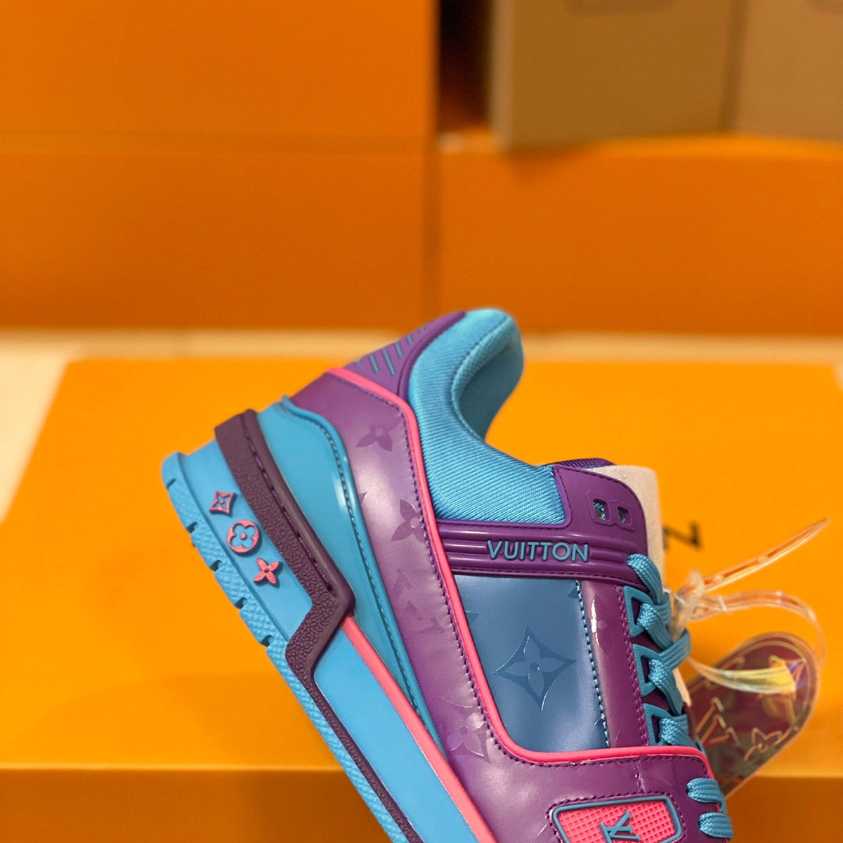 LOU TRAINERS
