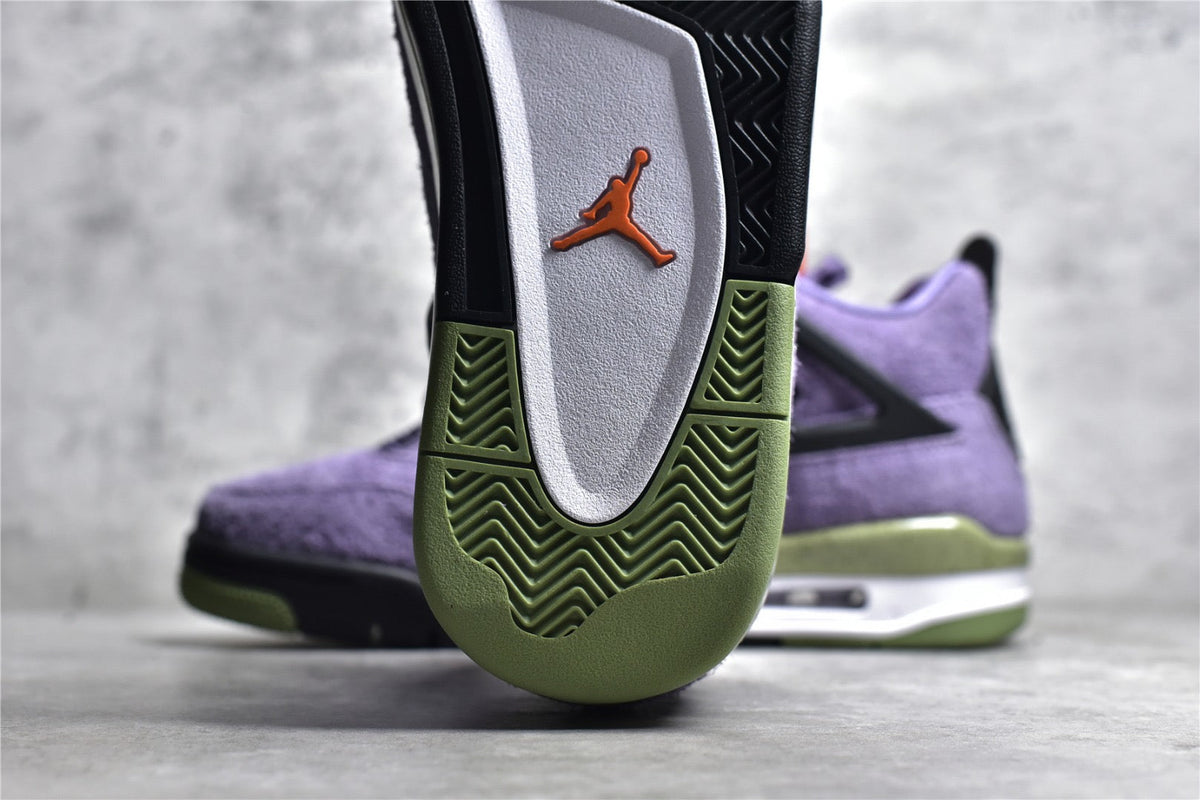 NIKE JORDAN 4 RETRO