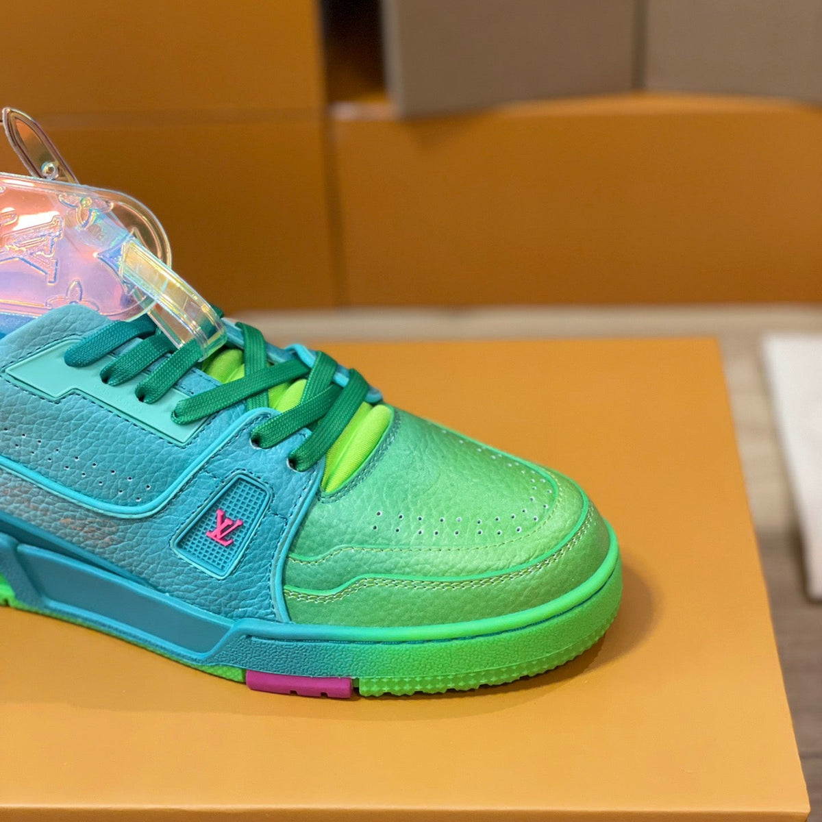 LOU TRAINERS