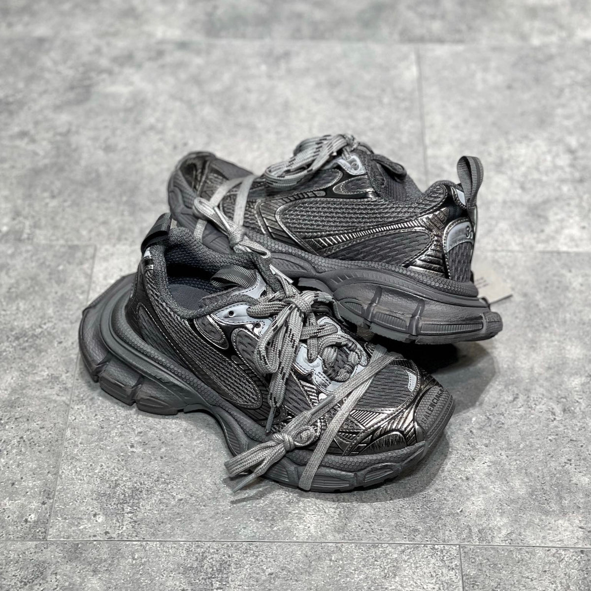 BAL 3XL TRAINERS