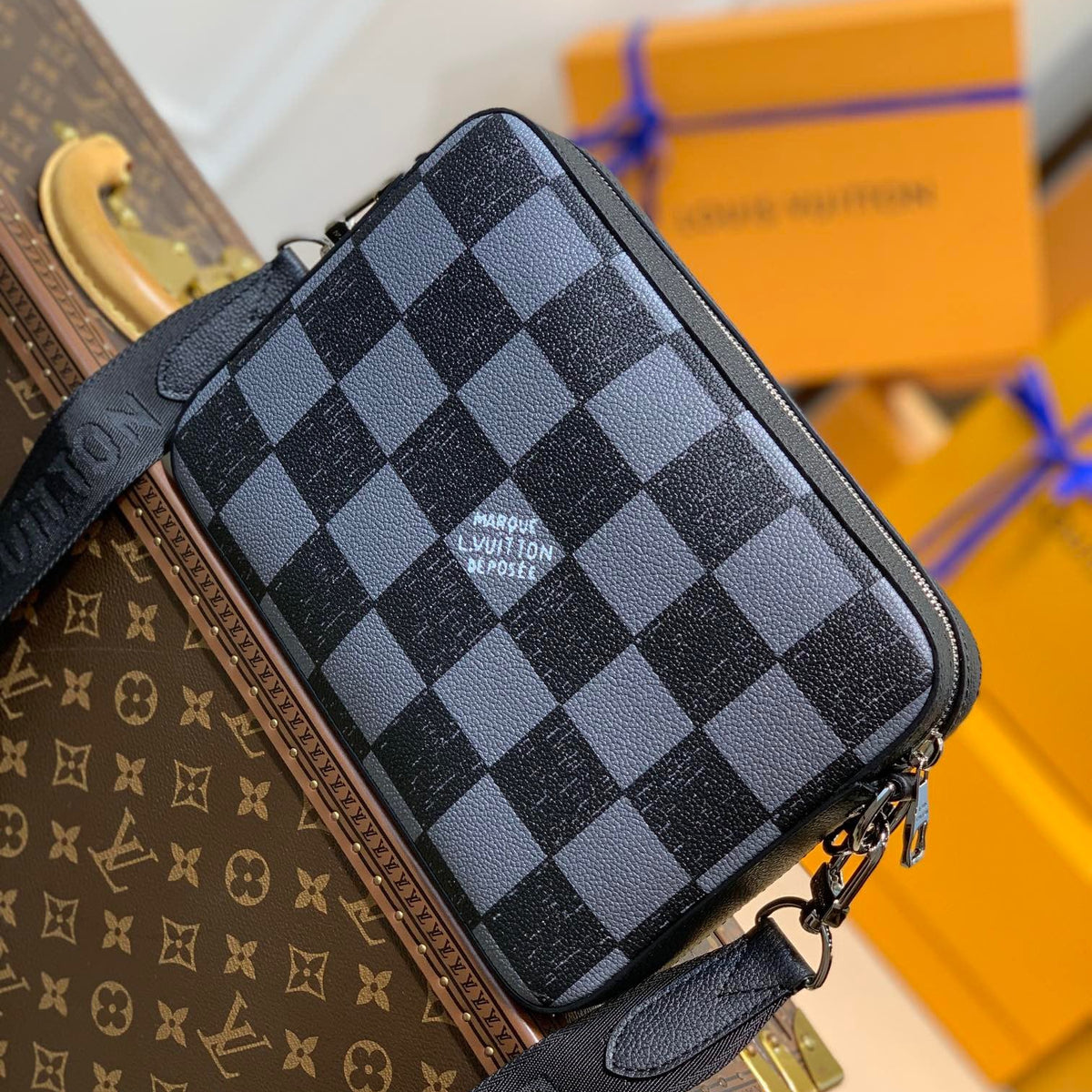LOU TRIO MESSENGER BAG