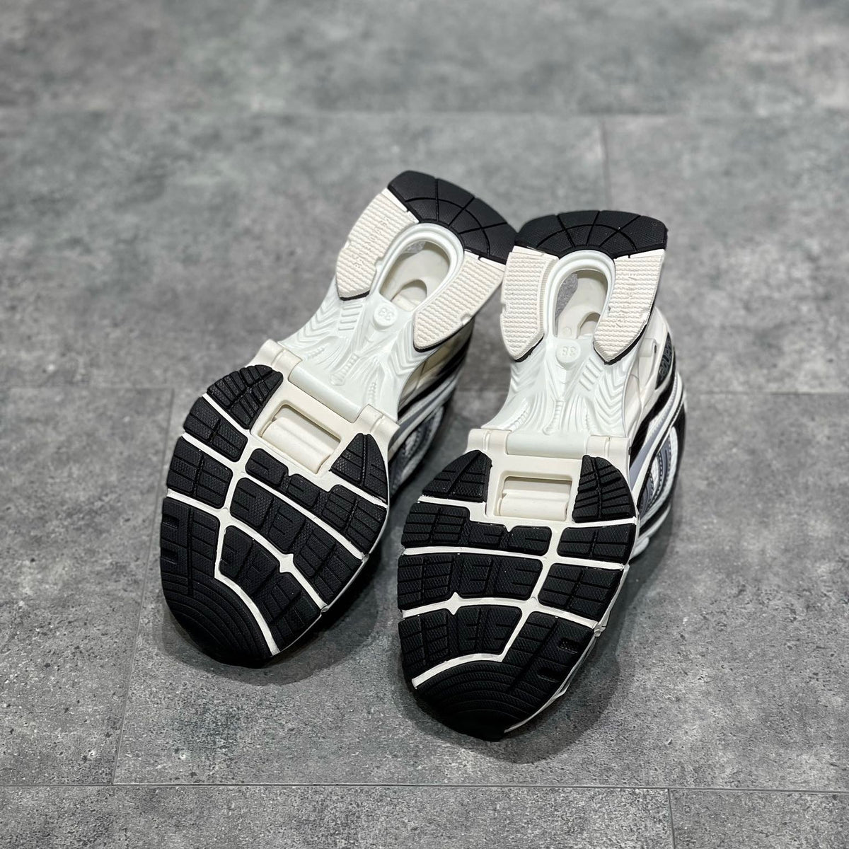 BAL X-PANDER TRAINERS
