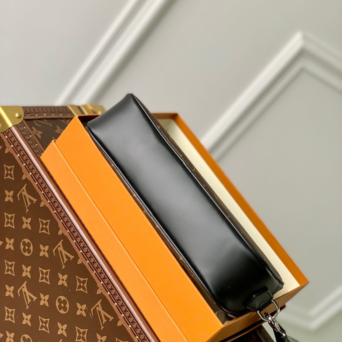 LOU POCHETTE KASAI