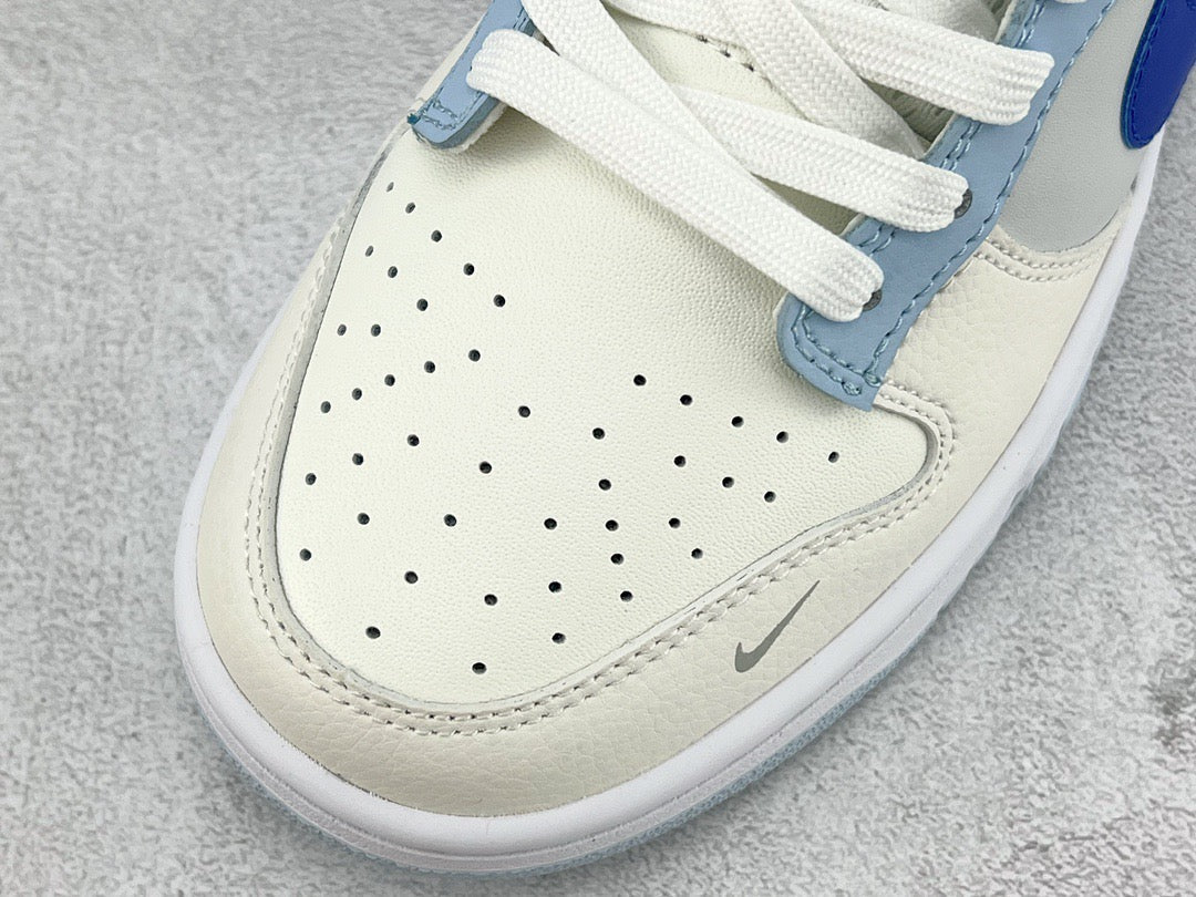 DUNK LOW IVORY HYPER ROYAL