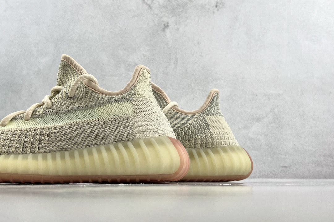 YEEZY BOOST 350 V2
