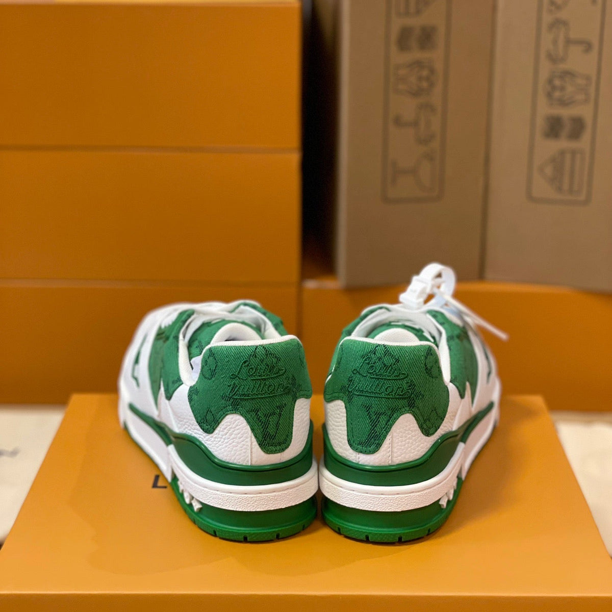 LOU TRAINERS
