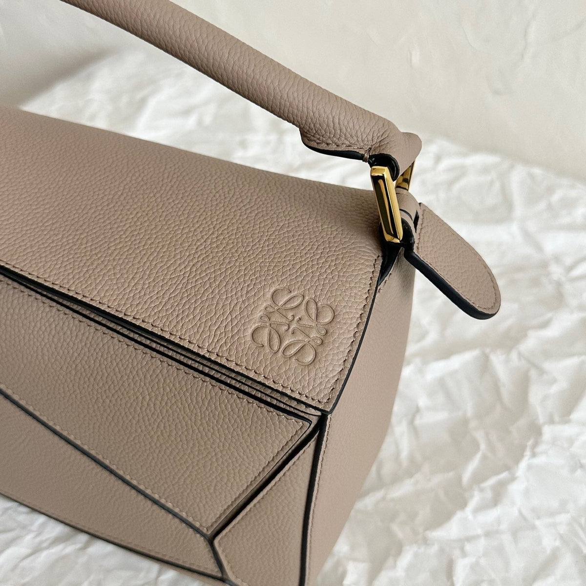LOEW SMALL PUZZLE EDGE BAG