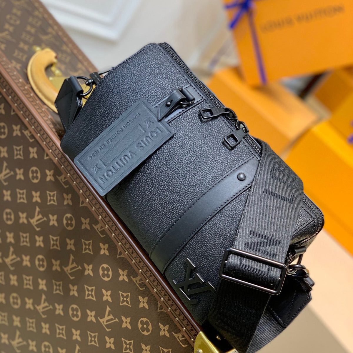 LOU CITY KEEPALL BAG