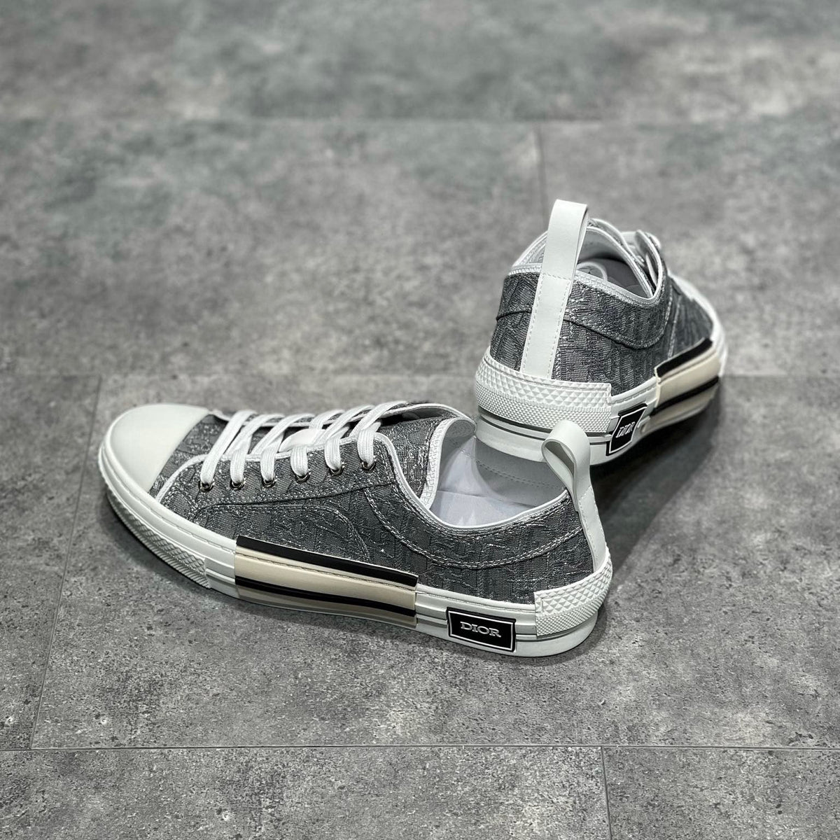 CD B23 SNEAKERS