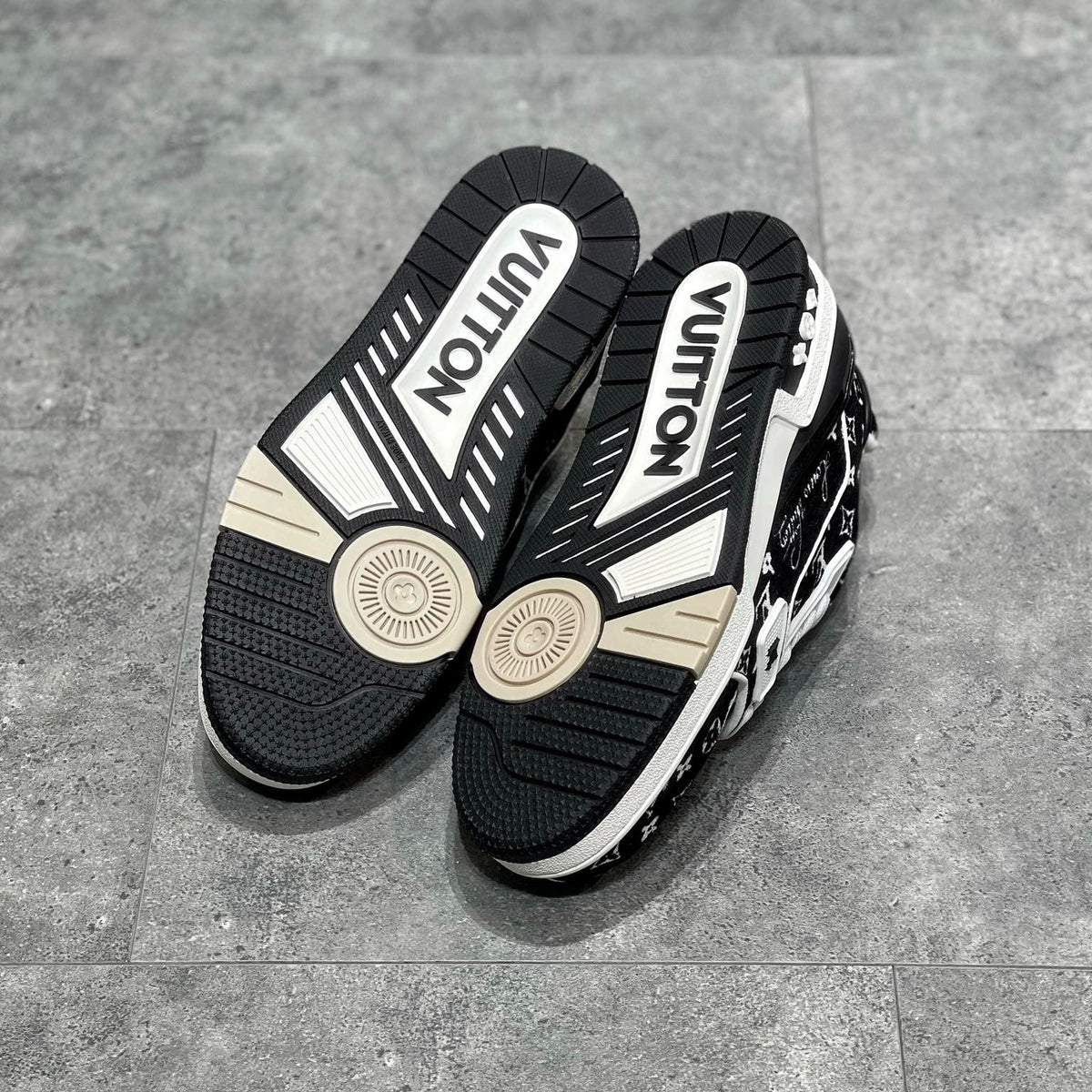 LOU TRAINERS