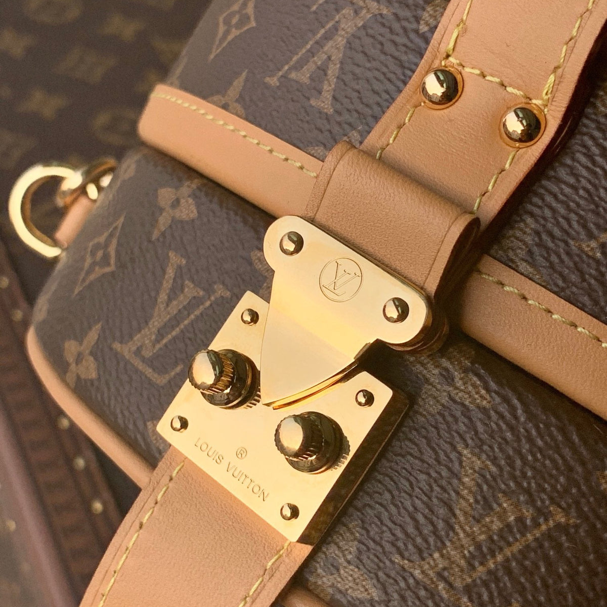 LOU PETITE BOITE CHAPEAU BAG