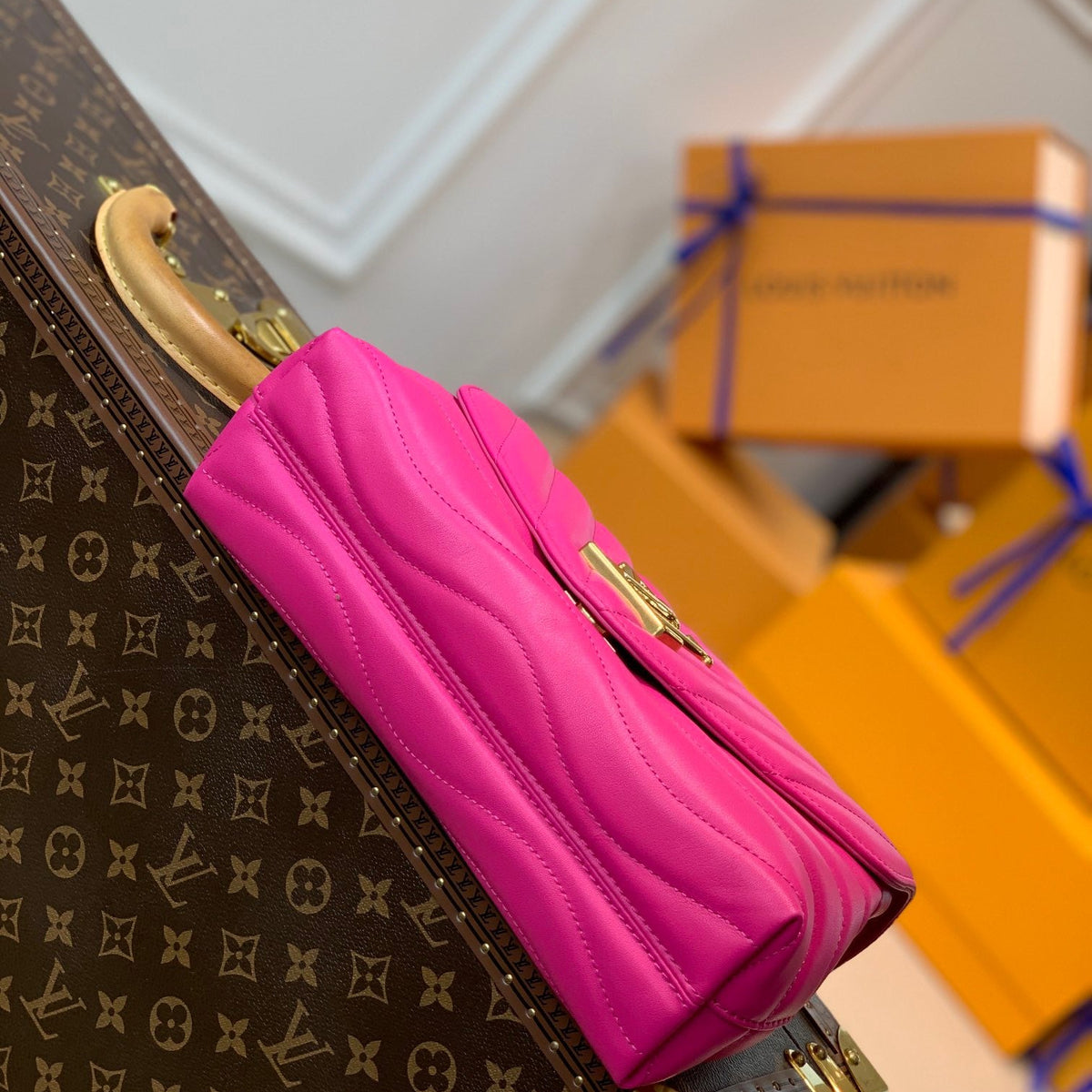 LOU NEW WAVE CHAIN BAG