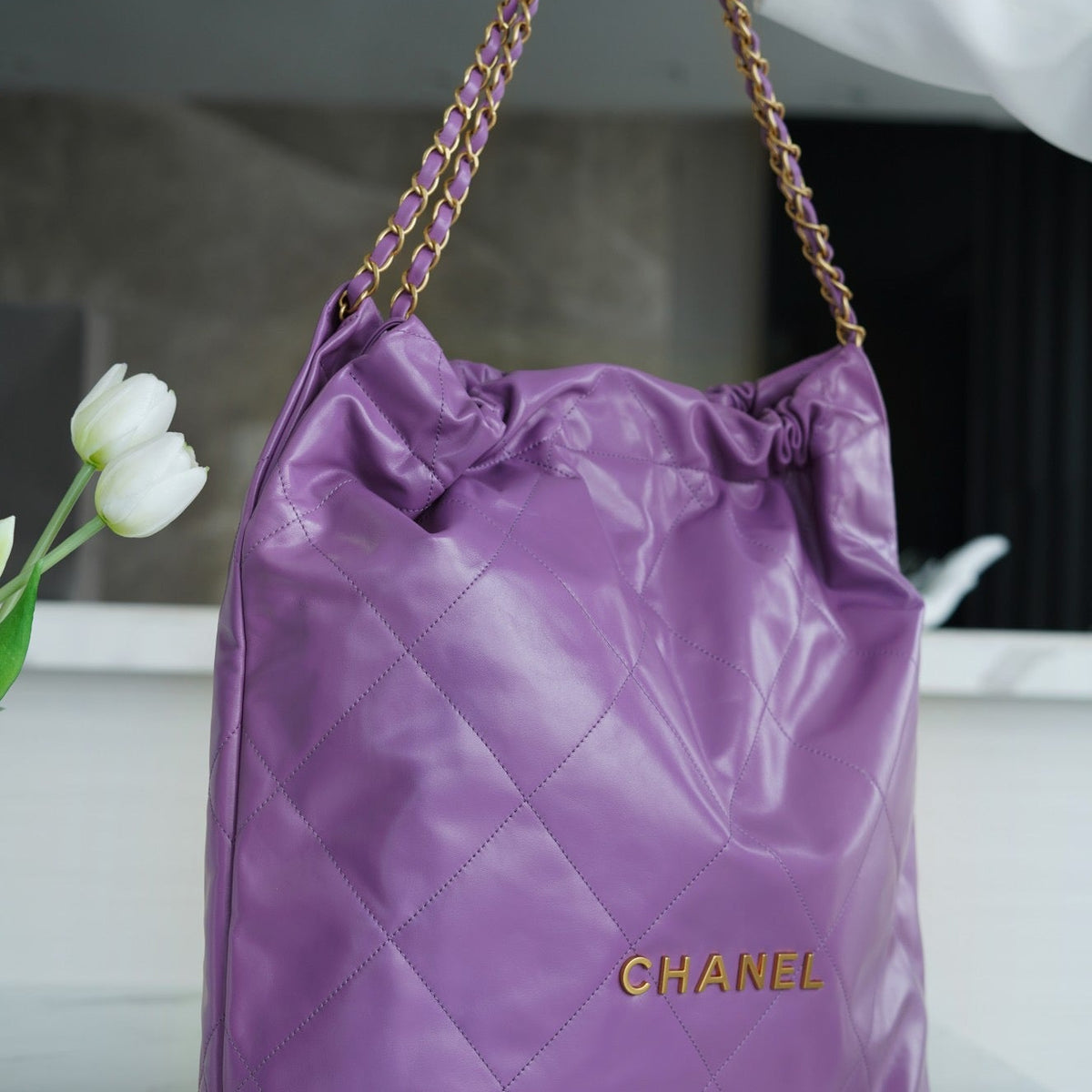 CC 22 SMALL HANDBAG