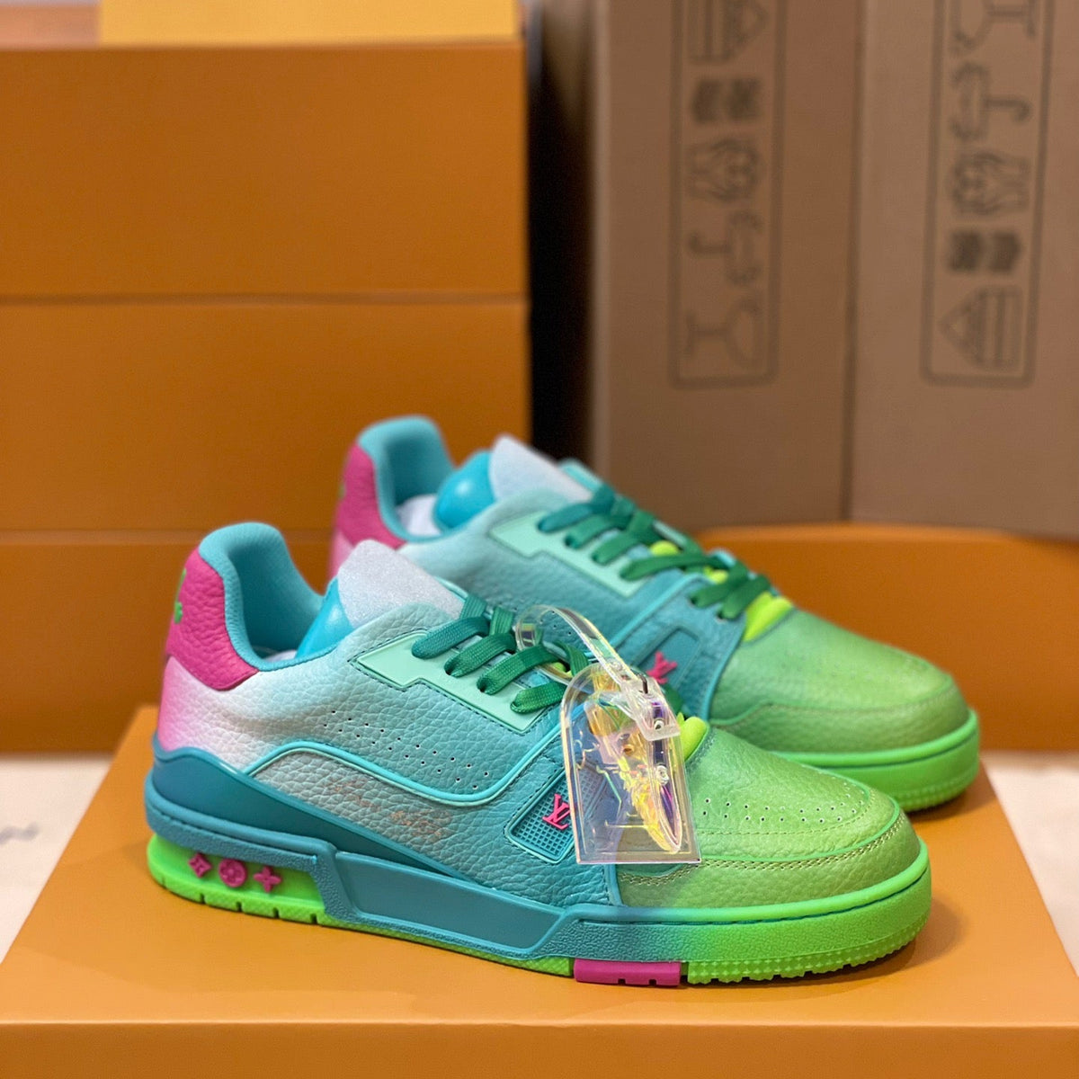 LOU TRAINERS