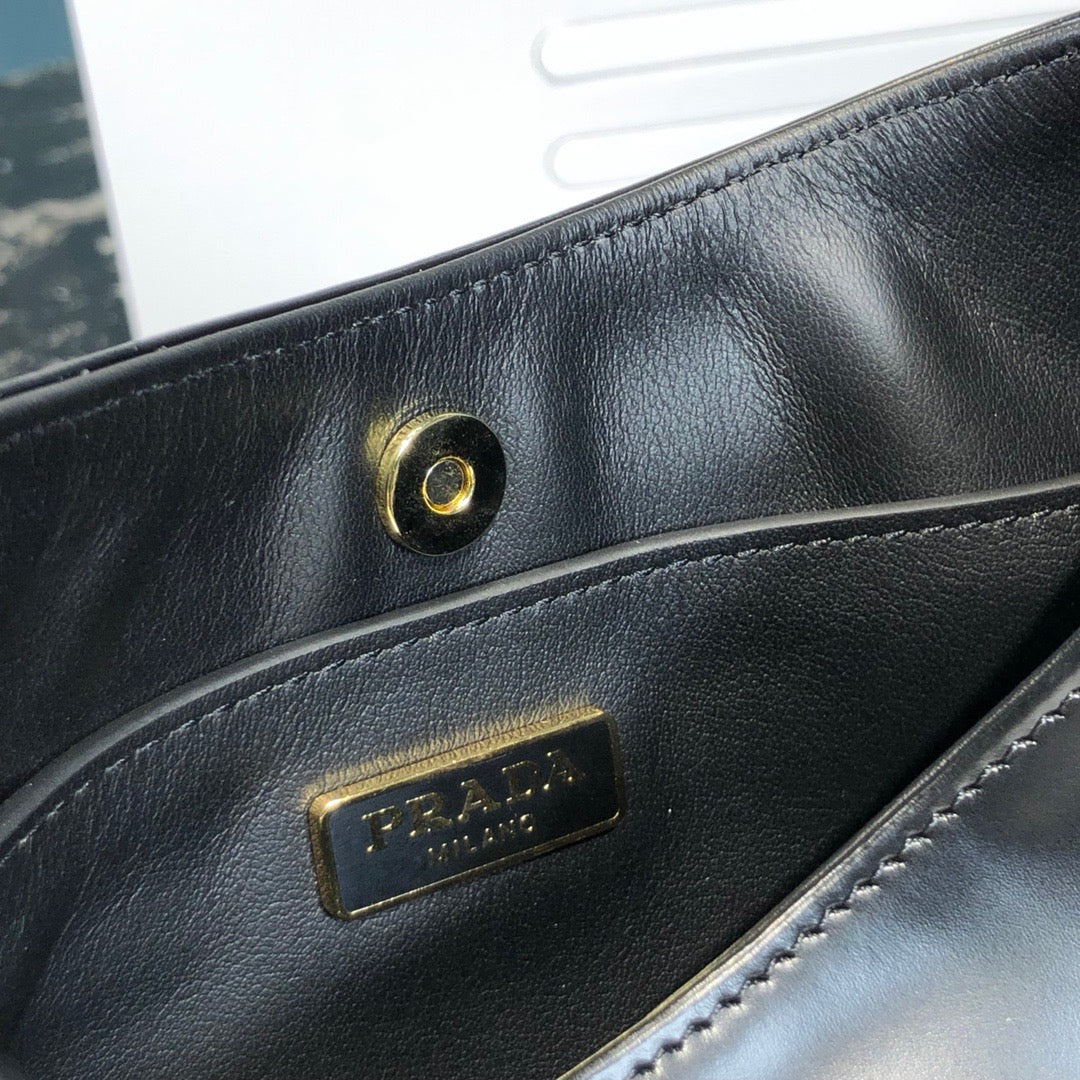 PD CLEO 2020 CLUTCH BAG