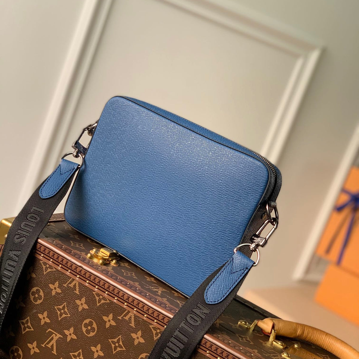 LOU TRIO MESSENGER BAG