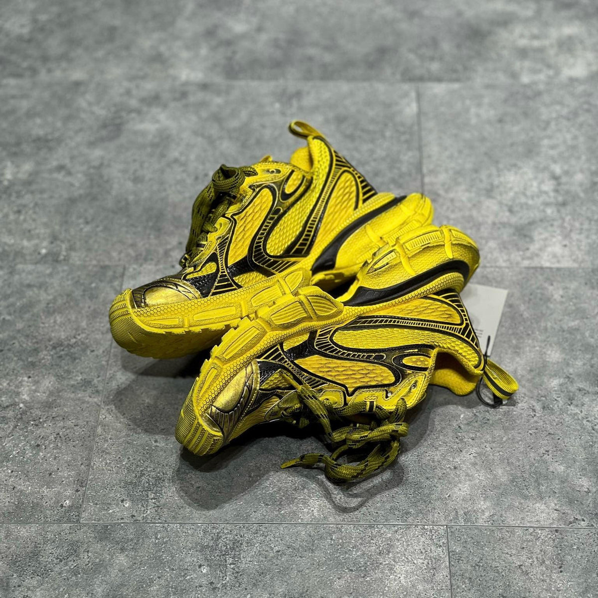 BAL 3XL TRAINERS