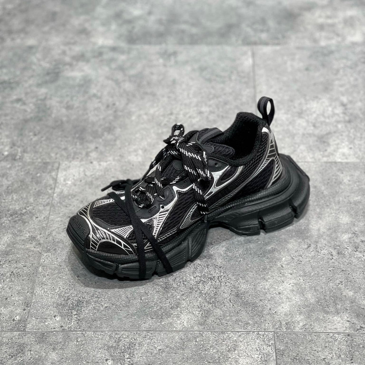 BAL 3XL TRAINERS