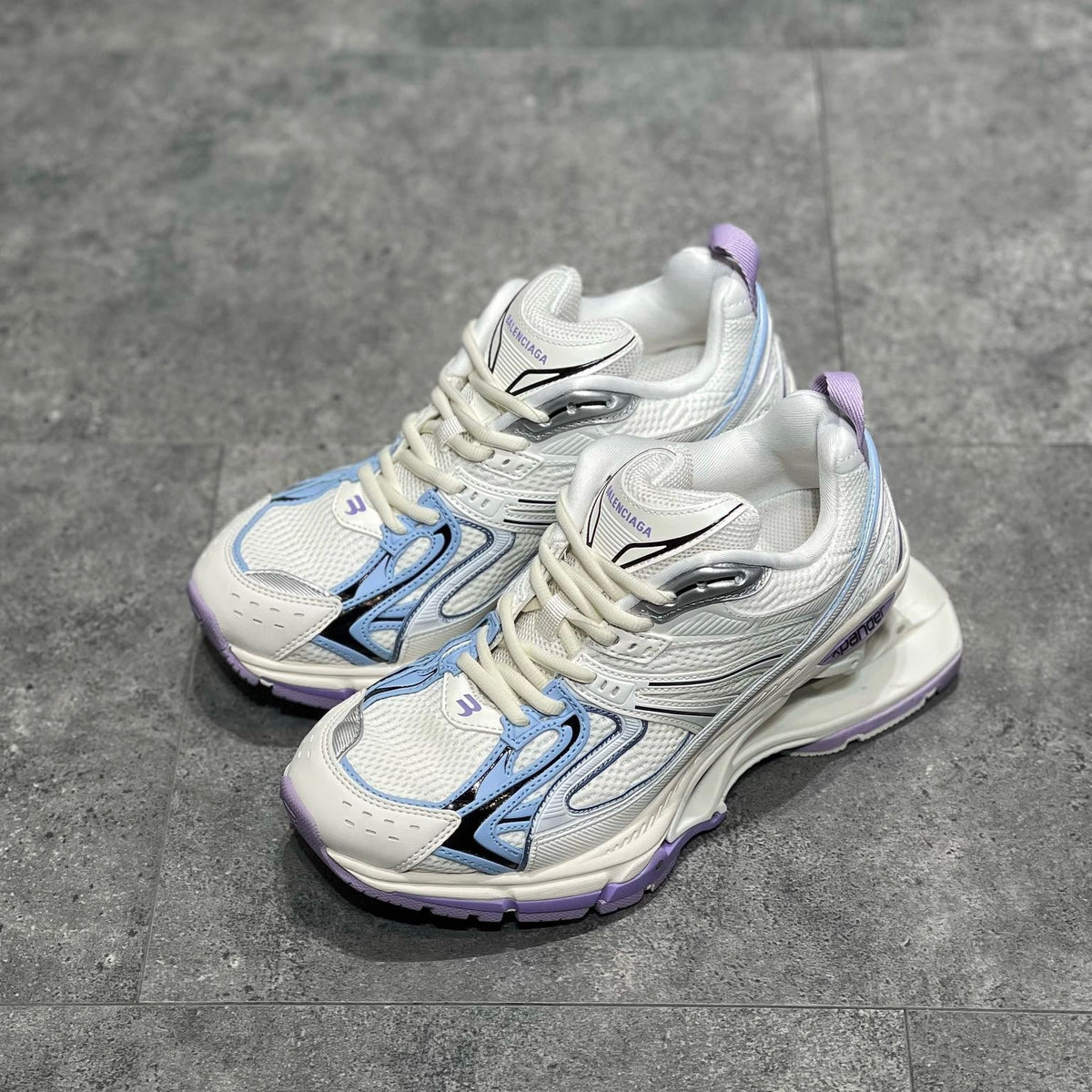 BAL X-PANDER TRAINERS