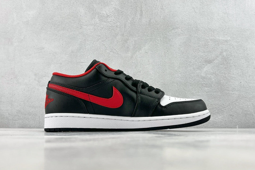 JORDAN 1 LOW WHITE TOE