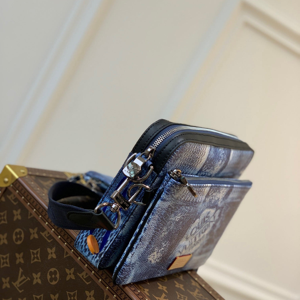 LOU TRIO MESSENGER BAG