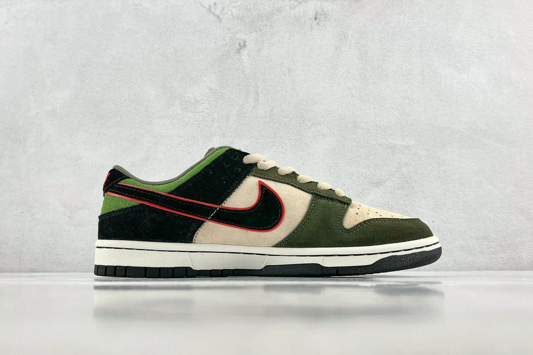 DUNK LOW x OTOMO KATUSHIRO